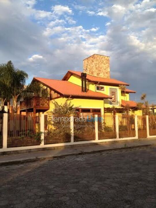 House for vacation rental in Florianópolis (Barra da Lagoa)