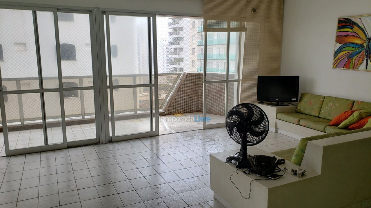 Apartamento para aluguel de temporada em Guarujá (Pitangueiras)