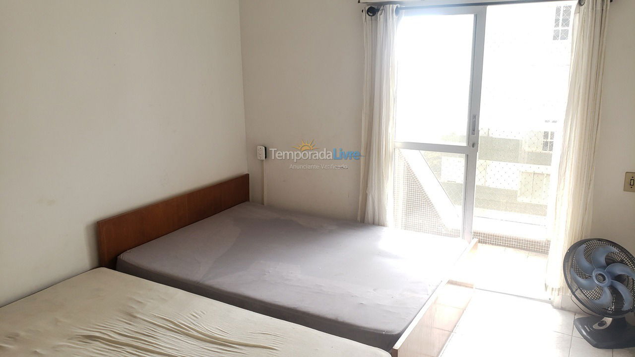 Apartamento para aluguel de temporada em Guarujá (Pitangueiras)