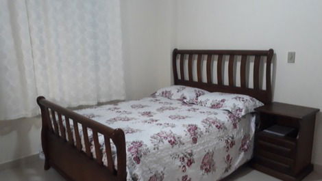 APARTAMENTO 3 DORMITORIOS CON 02 VAGAS - SERVICIOS DE PLAYA