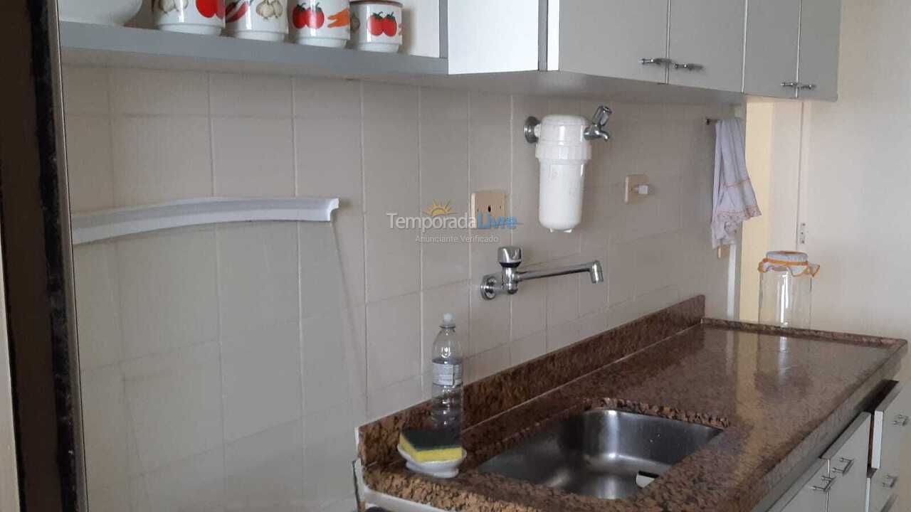 Apartamento para aluguel de temporada em Guarujá (Praia do Tombo)