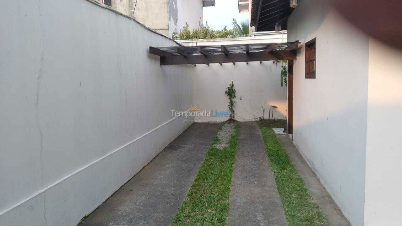 Casa para aluguel de temporada em São Sebastião (Juquehy)