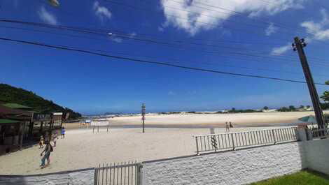 Guarda do Embaú - Frente pra praia