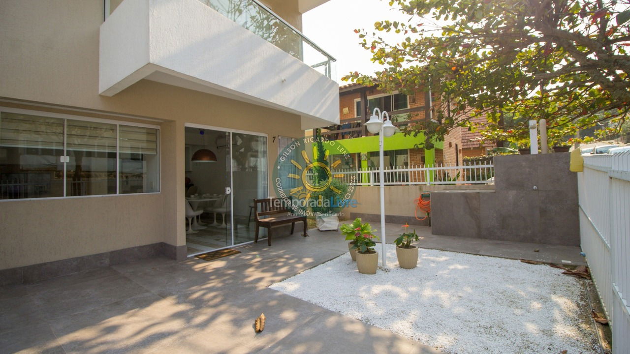 Casa para alquiler de vacaciones em Bombinhas (Praia de Quatro Ilhas)
