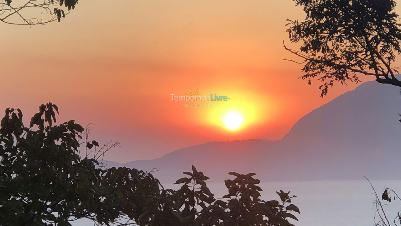 Casa para aluguel de temporada em Ilhabela (Praia da Feiticeira)