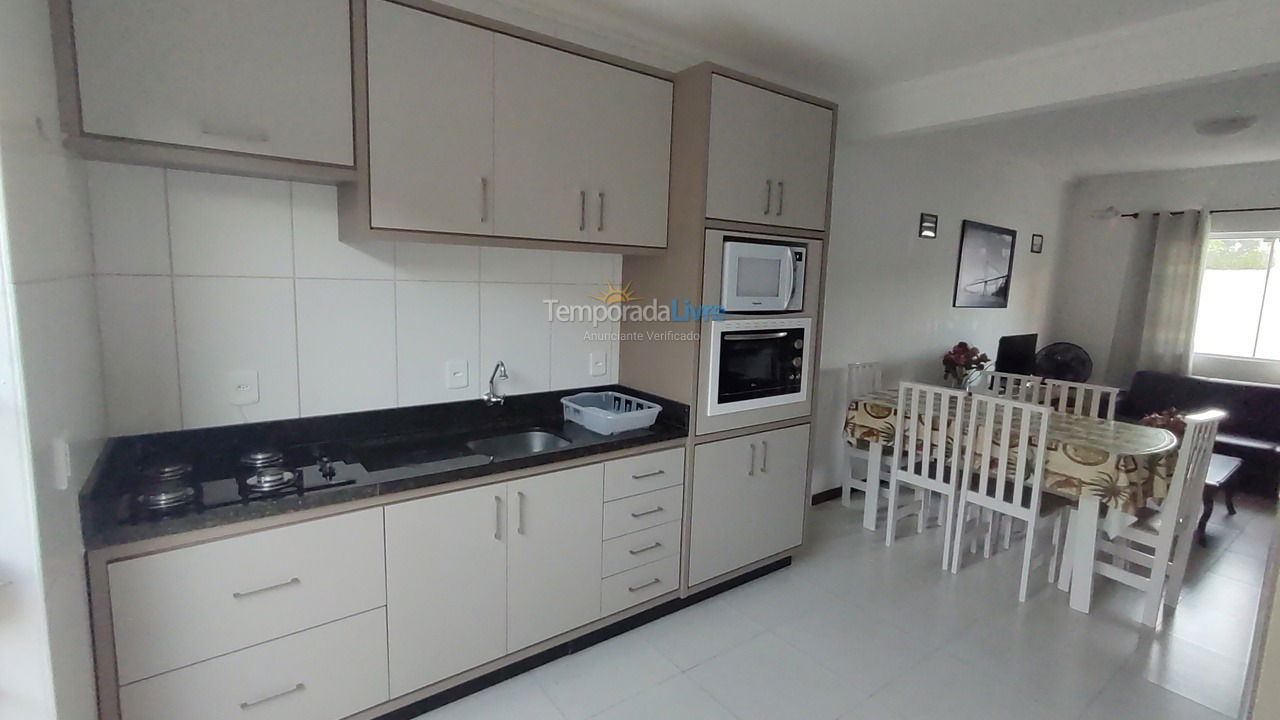 Apartamento para aluguel de temporada em Florianopolis (Praia dos Ingleses)