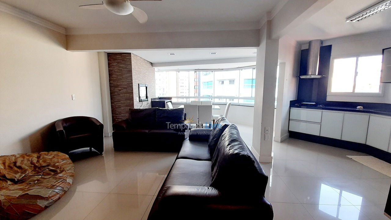 House for vacation rental in Balneário Camboriú (Centro)