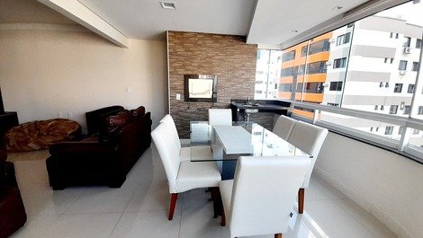 Vacation Rental in Camboriú-Quadra Mar-3 Bedrooms (1 suite) 1 vacancy