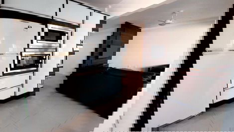 Vacation Rental in Camboriú-Quadra Mar-3 Bedrooms (1 suite) 1 vacancy