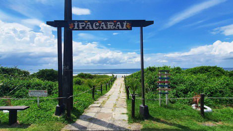 Apartamento em Matinhos/PR, Balneário Ipacaraí com vista para o mar.