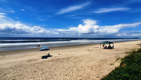 Apartment in Matinhos/PR, Balneário Ipacaraí overlooking the sea.