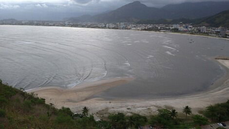 ¡Cómoda casa de vacaciones ubicada en la mejor playa de Caraguá!