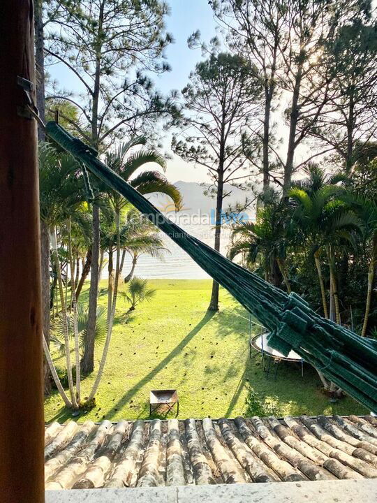 Casa para aluguel de temporada em Florianópolis (Praia Mole)