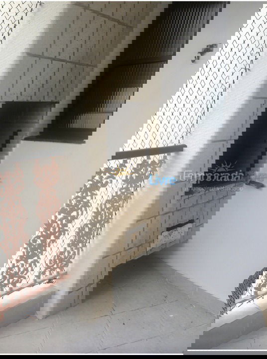 Apartamento para aluguel de temporada em Ubatuba (Praia das Toninhas)