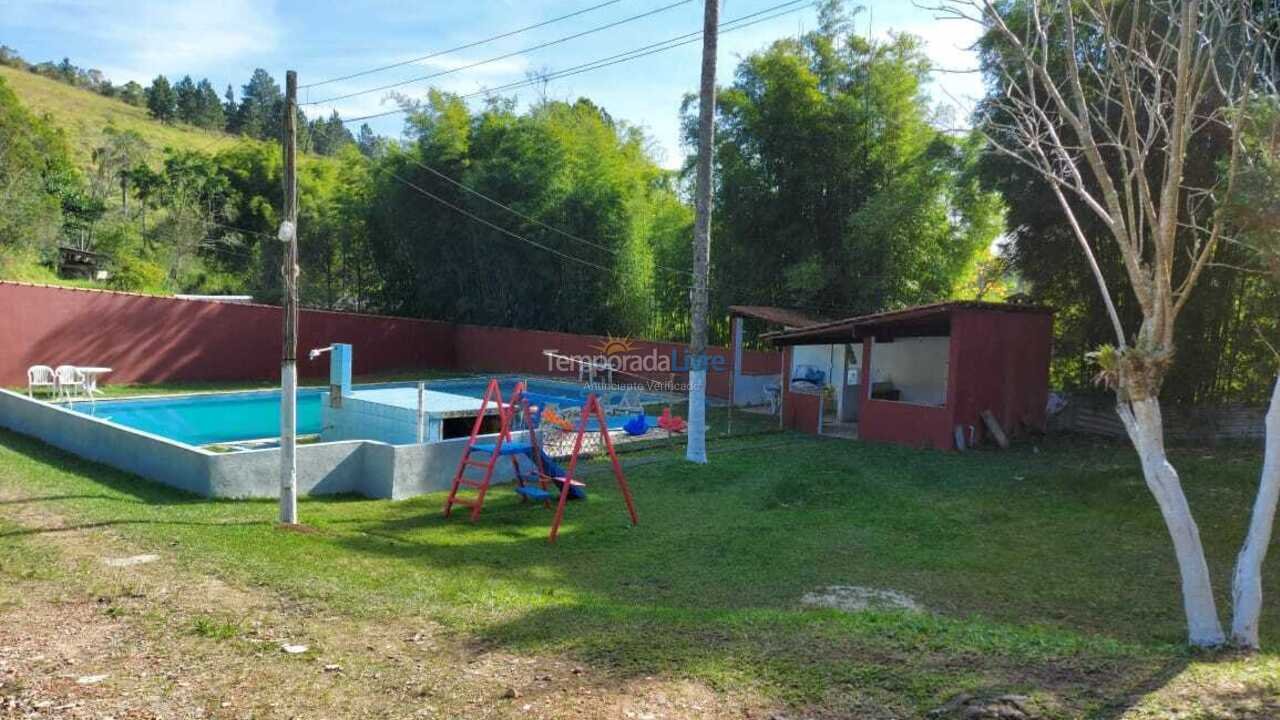 Chácara / sítio para aluguel de temporada em Mogi das Cruzes (Quatinga Mogi das Cruzes)