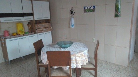 Casa para alugar em Guarujá - Vila áurea