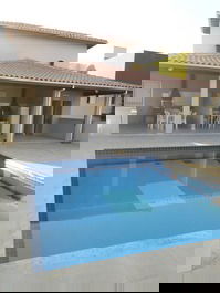 Churraqueiras áreas comuns...com piscina.