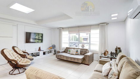 Excepcional casa con 05 suites / piscina /PRECIOS del VERANO SOLAMENTE por CONSULTA!