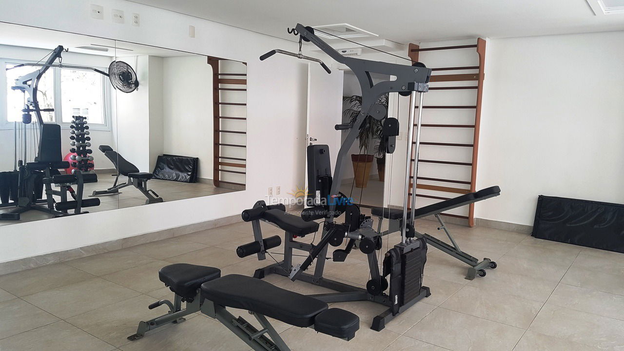 Apartamento para aluguel de temporada em Guarujá (Pitangueiras)