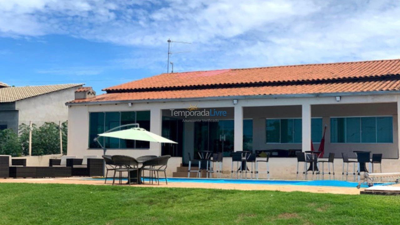 House for vacation rental in Alexânia (Condomínio Recanto do Sabiá)