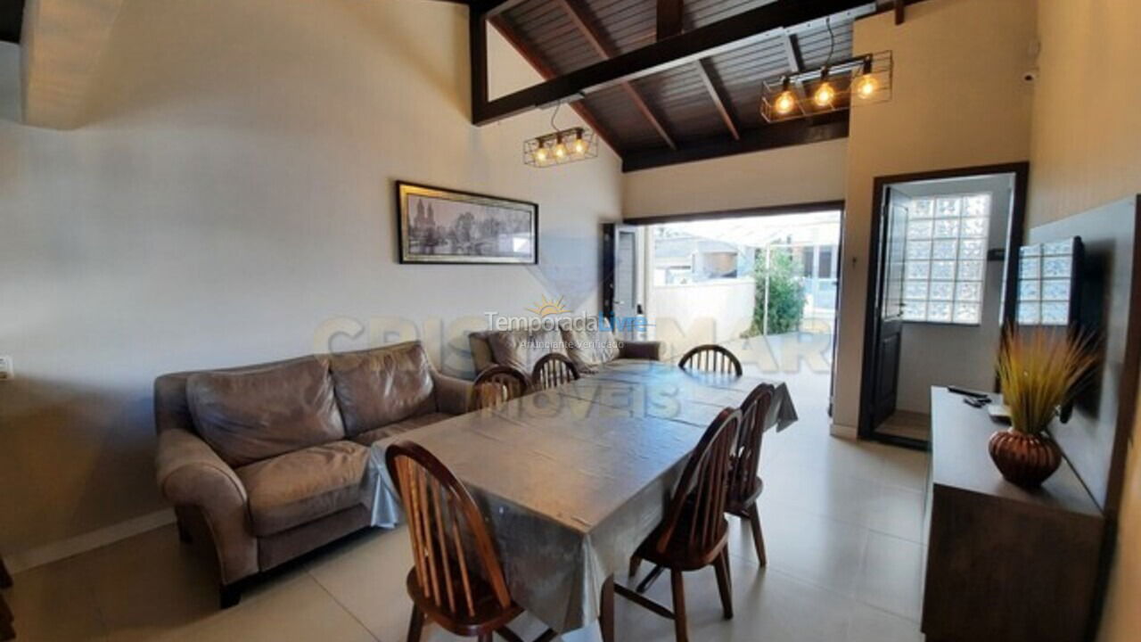 Casa para alquiler de vacaciones em Bombinhas (Praia de Bombas)