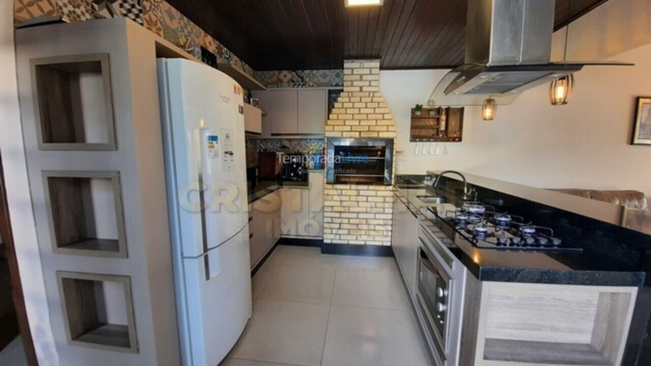Casa para alquiler de vacaciones em Bombinhas (Praia de Bombas)
