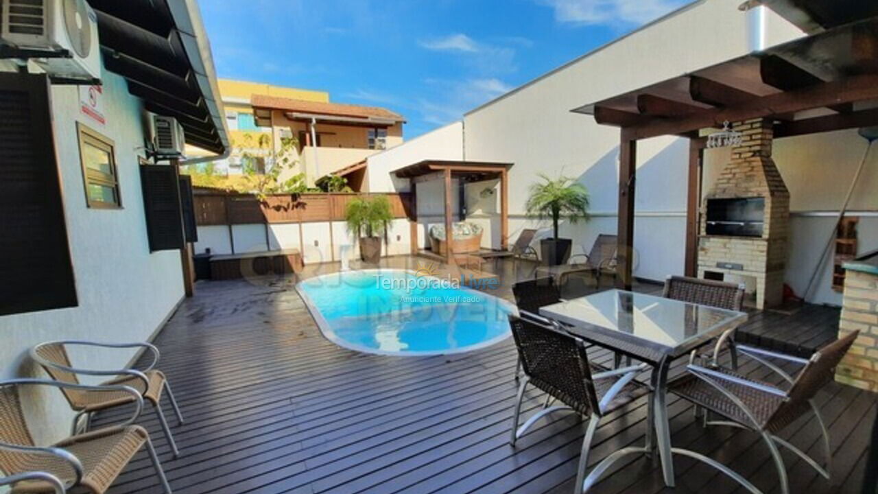 Casa para alquiler de vacaciones em Bombinhas (Praia de Bombas)