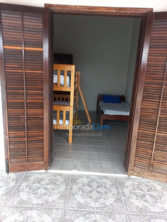 Casa para aluguel de temporada em Caraguatatuba (Porto Novo)