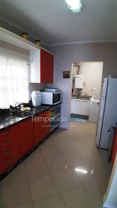 Apartment for vacation rental in Itapema (Meia Praia)