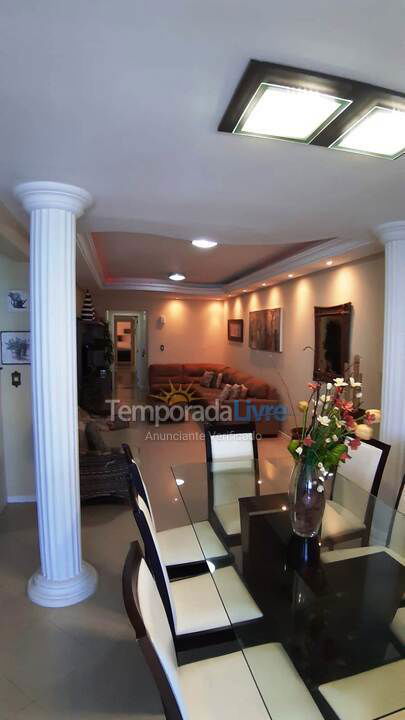 Apartment for vacation rental in Itapema (Meia Praia)