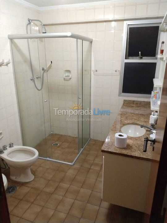 Apartamento para aluguel de temporada em Guarujá (Pitangueiras)