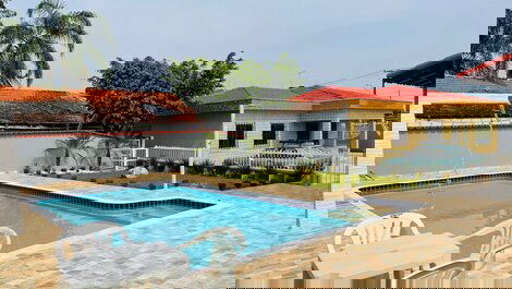Great house with pool 700 meters from the beach