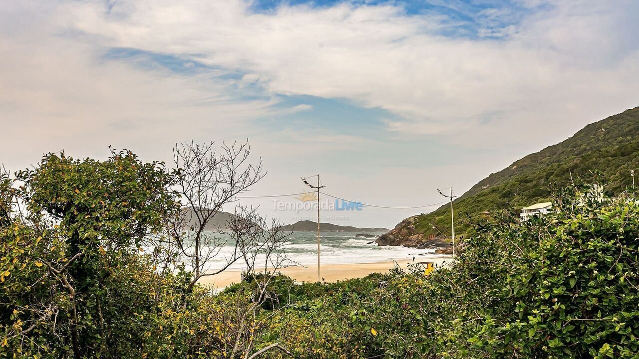 Apartamento para aluguel de temporada em Florianópolis (Praia do Santinho)