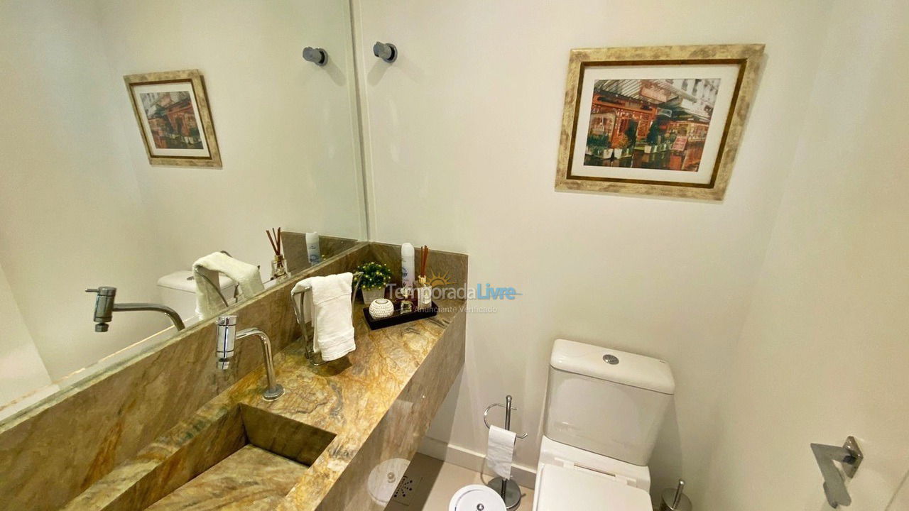 Apartamento para aluguel de temporada em Balneário Camboriú (Praia Central)