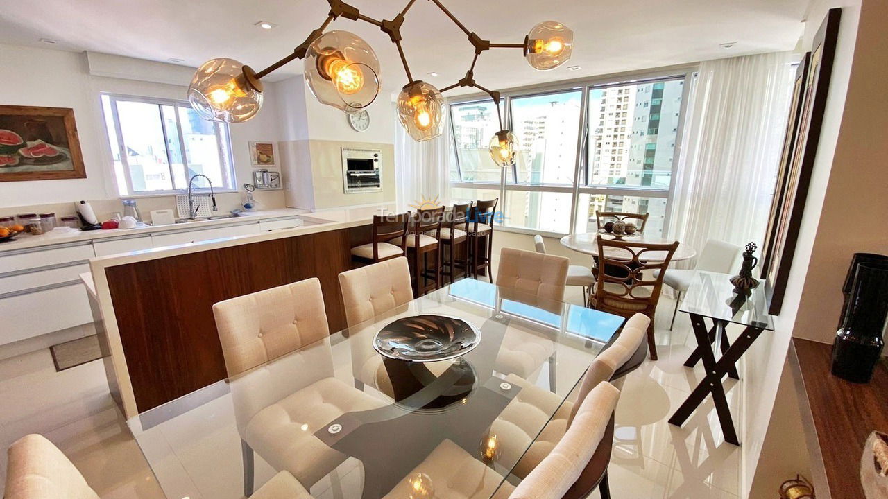 Apartamento para aluguel de temporada em Balneário Camboriú (Praia Central)