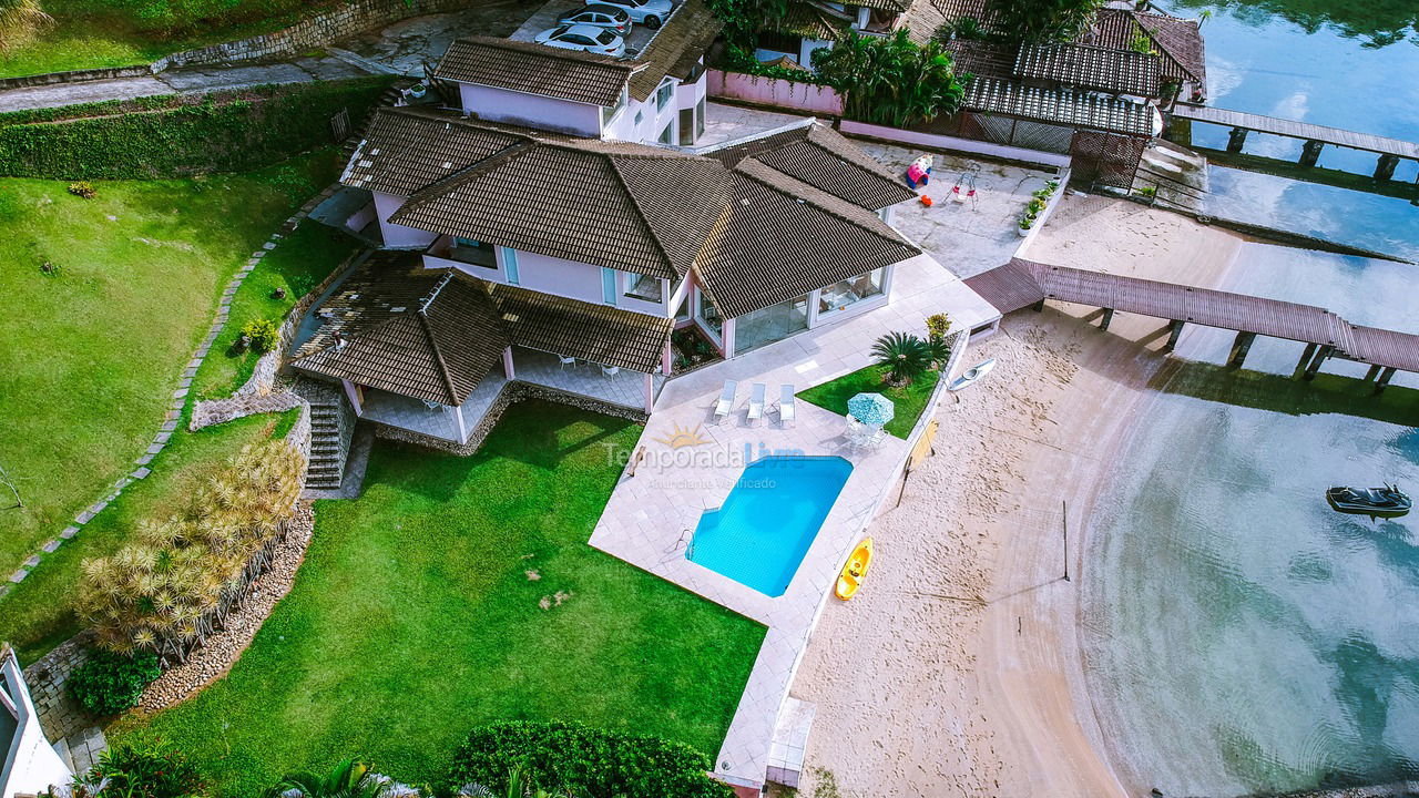 House for vacation rental in Angra dos Reis (Condomínio Caieirinhas)