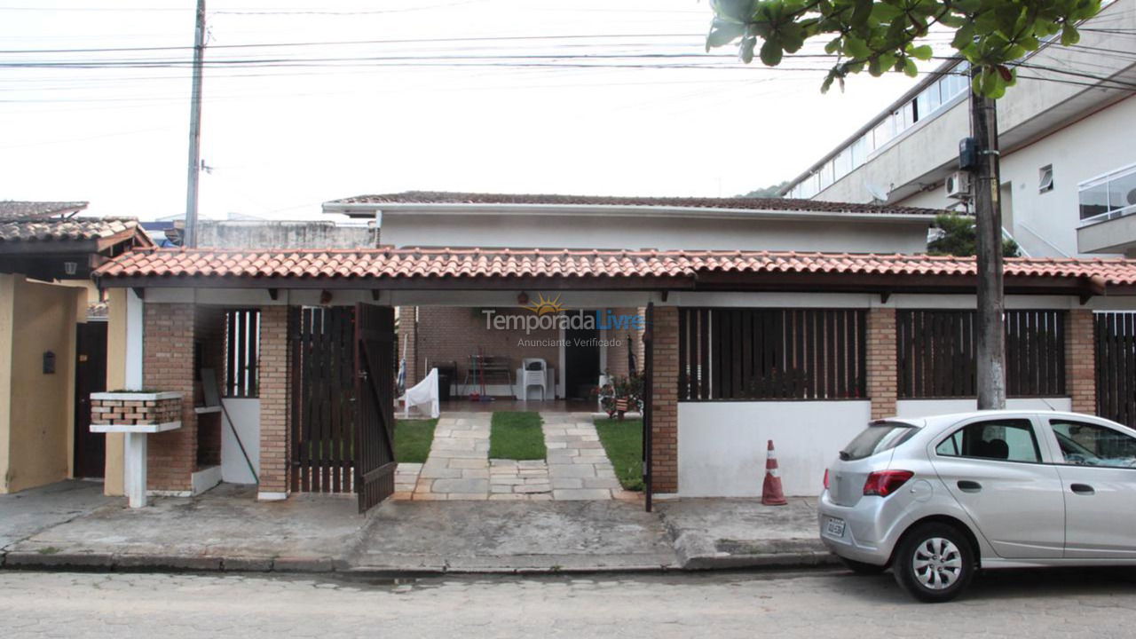 Casa para alquiler de vacaciones em Ubatuba (Praia Grande)