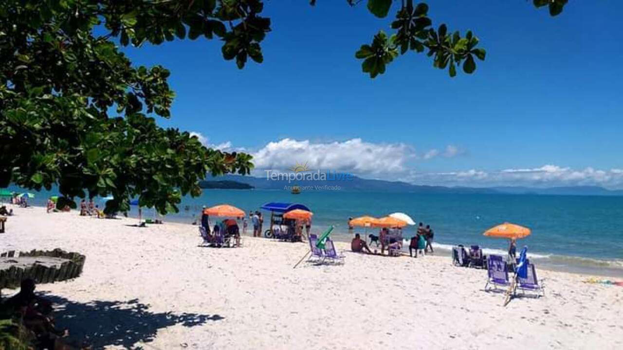 Casa para aluguel de temporada em Florianopolis (Canasvieiras)