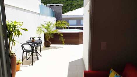 BEAUTIFUL PENTHOUSE AT PRAIA DOS INGLESES