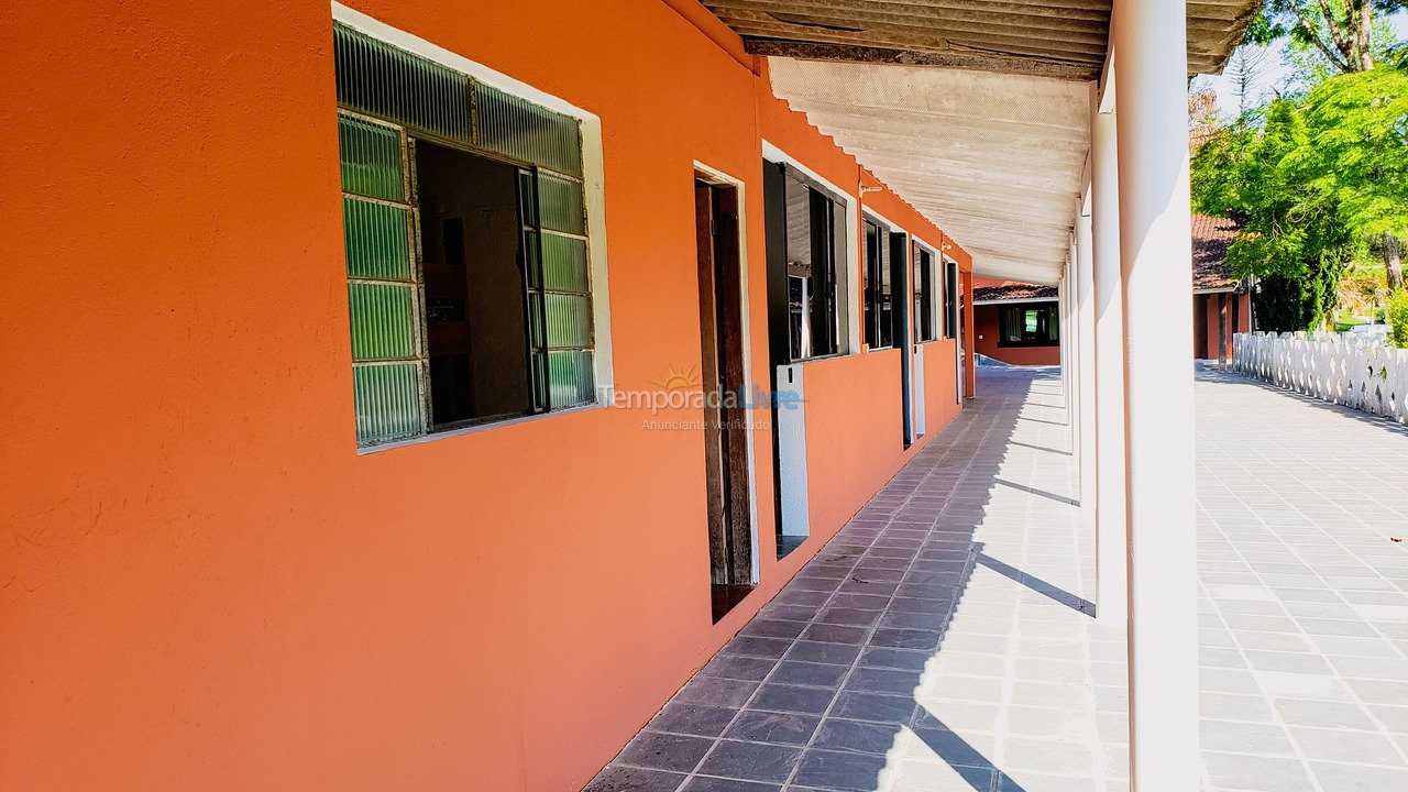 Ranch for vacation rental in São Lourenço da Serra (O Paraíso A 65 Km de Sp Festa E Temporada Acomodações Par)