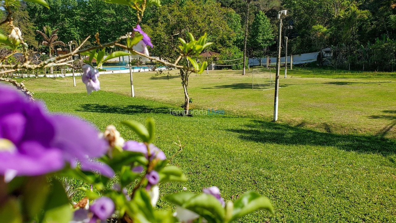 Ranch for vacation rental in São Lourenço da Serra (O Paraíso A 65 Km de Sp Festa E Temporada Acomodações Par)