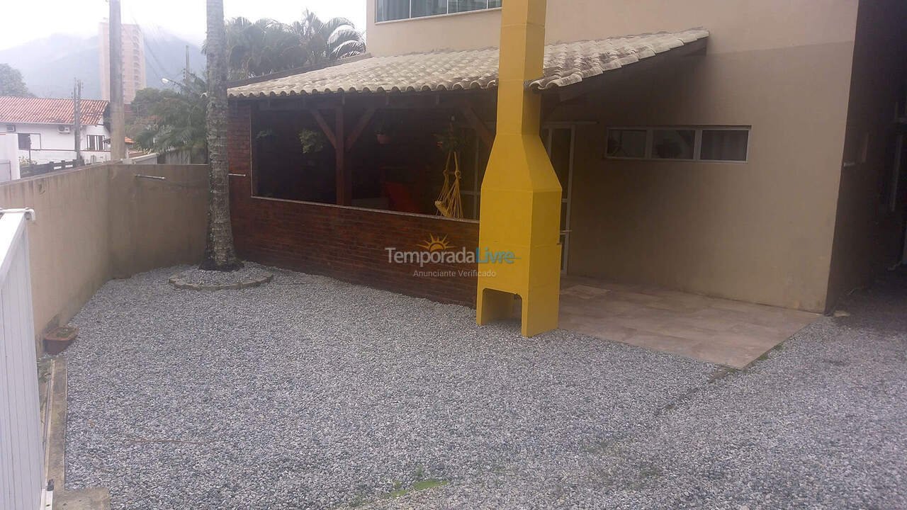 Casa para aluguel de temporada em Porto Belo (Vila Nova)