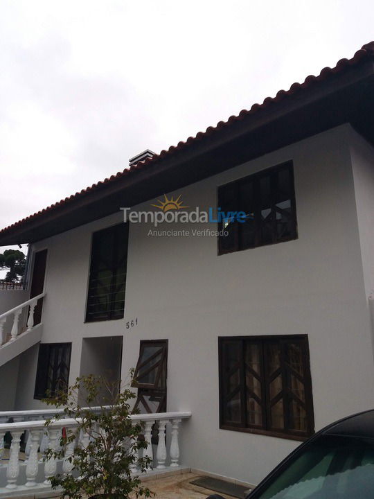 Casa para aluguel de temporada em Curitiba (Vista Alegre)