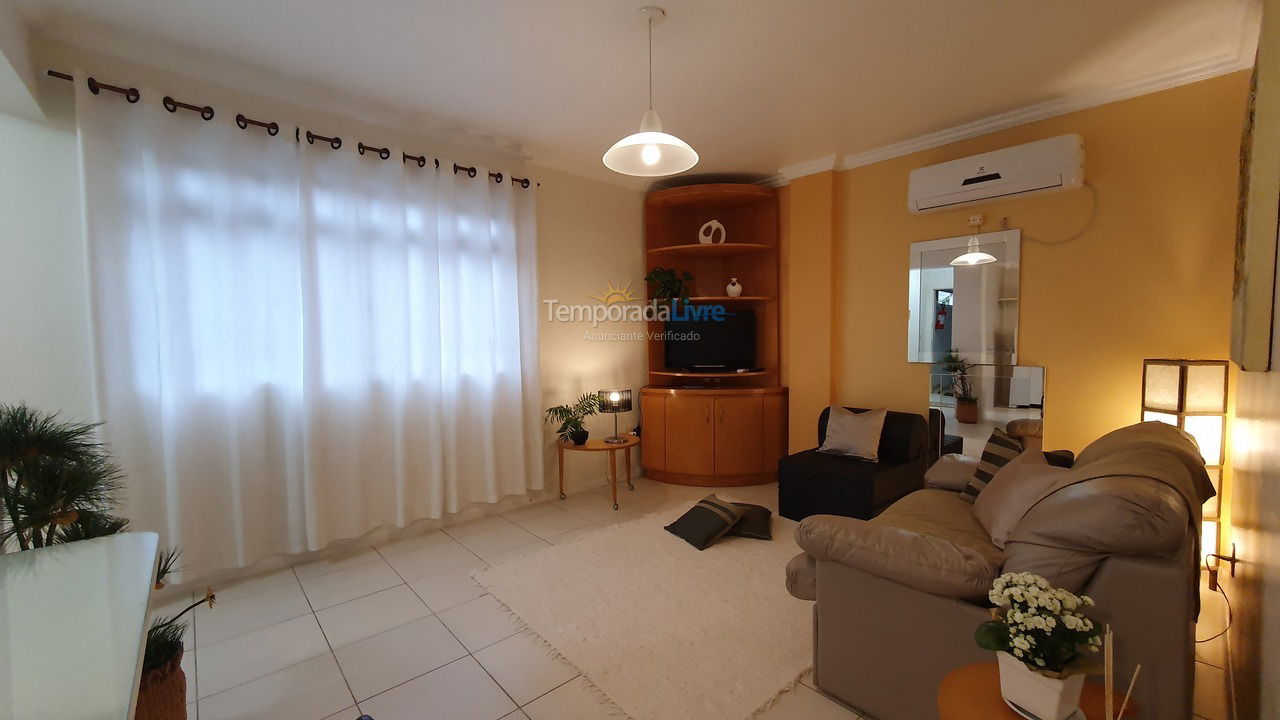 Apartamento para aluguel de temporada em Bombinhas (Praia de Quatro Ilhas)