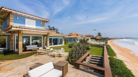 Buz043 - Luxurious 9 bedroom villa with sea front pool in Búzios