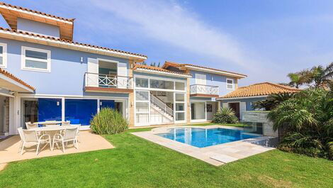 Buz043 - Lujosa villa de 9 dormitorios con piscina frente al mar en Búzios