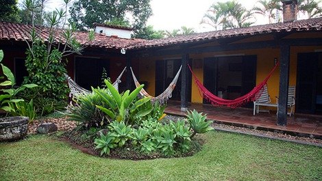 House by the river in Barra do Una near the beach