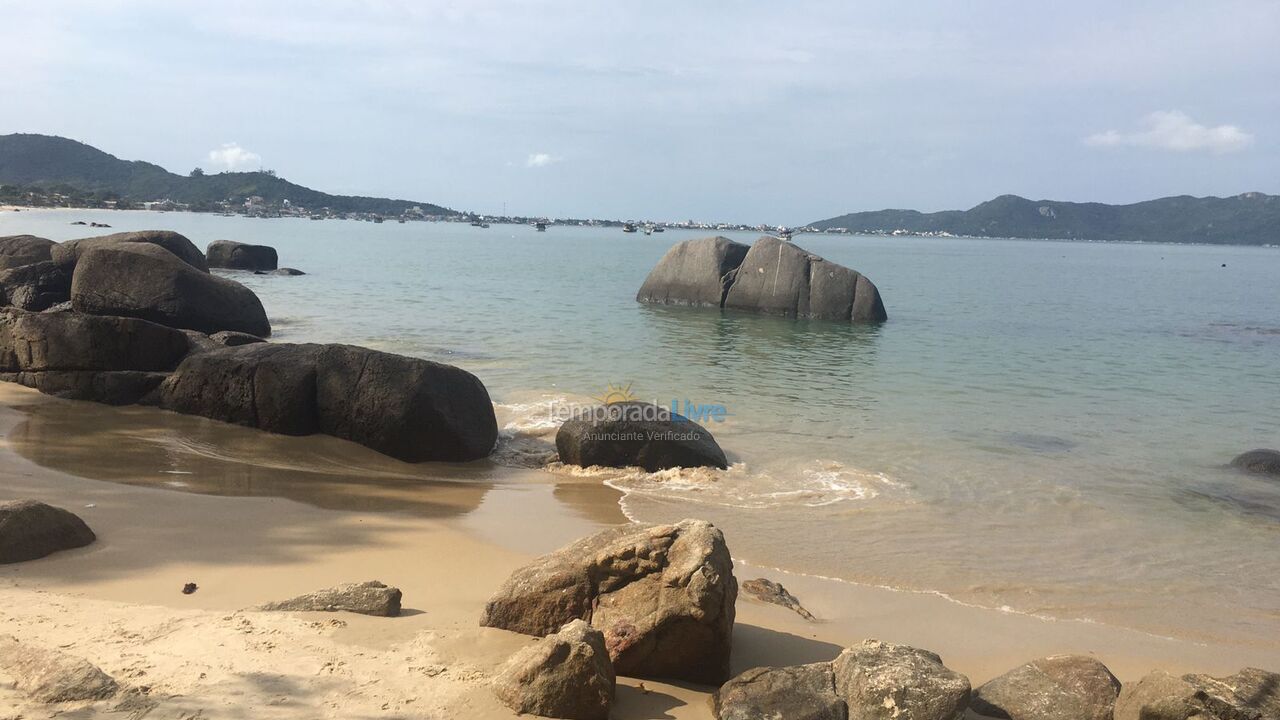 Casa para alquiler de vacaciones em Bombinhas (Praia de Zimbros)