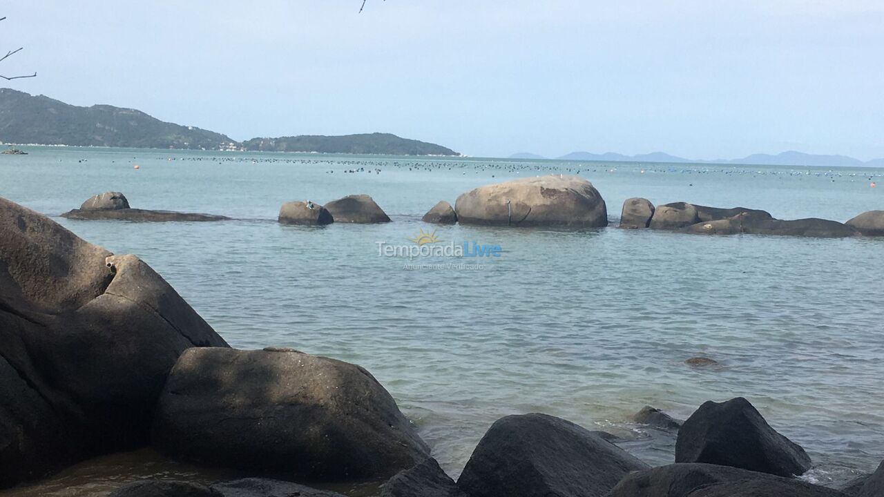 Casa para alquiler de vacaciones em Bombinhas (Praia de Zimbros)