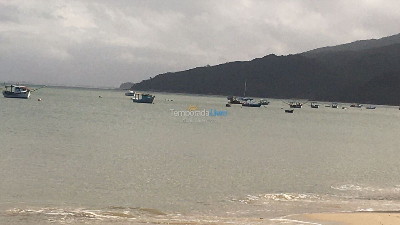 Casa para aluguel de temporada em Bombinhas (Praia de Zimbros)